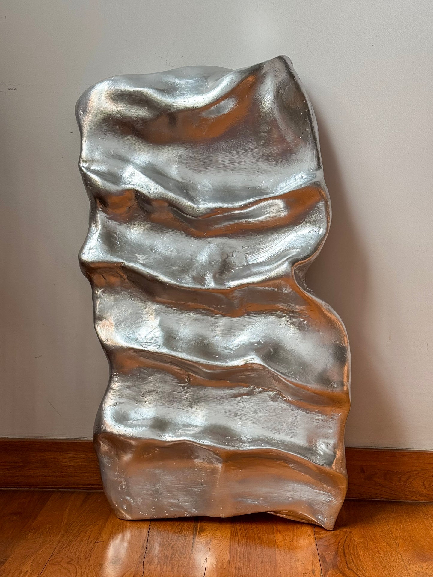 Silver Wave Wall Sculpture – Metallic 3D Wall Hanging