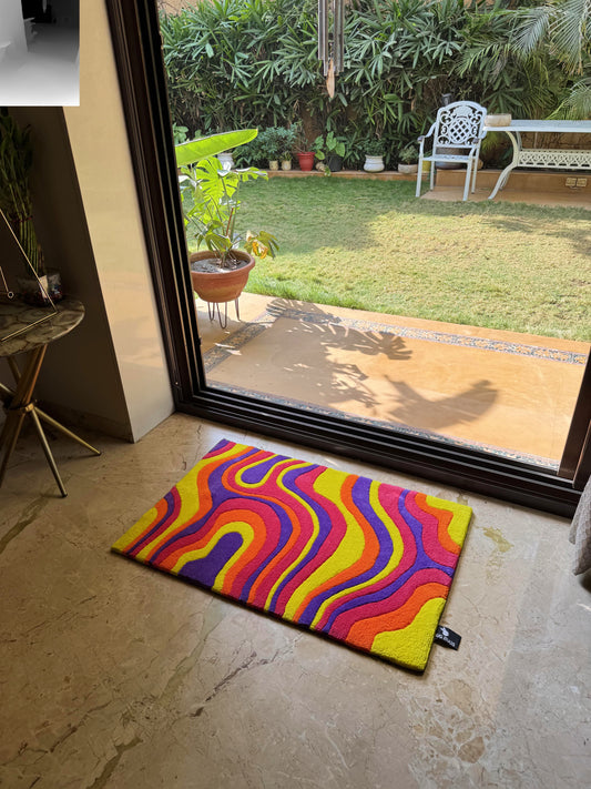 Vibrant Waves Tufted Rug